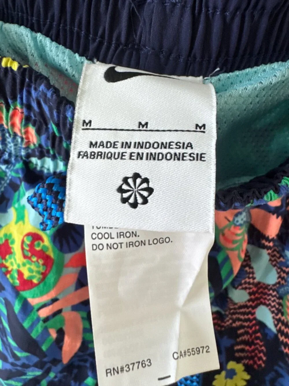 Nike Electric Floral Icon 5